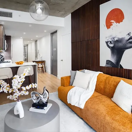 Stunning Apartment In Manhattan With Patio
